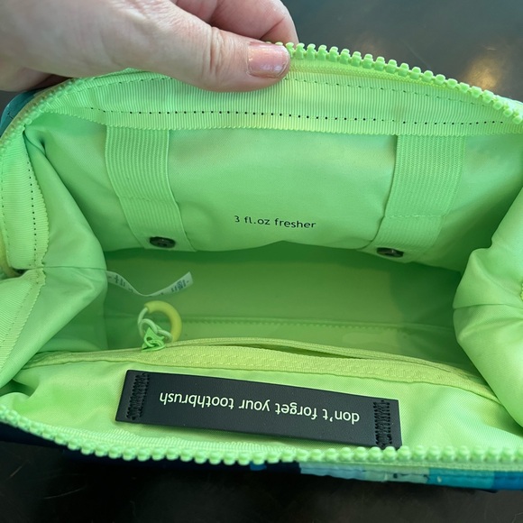 Authentic Lululemon Mind & Body Multi-Use Toiletry Bag  Color: Inkwell - Picture 5 of 10